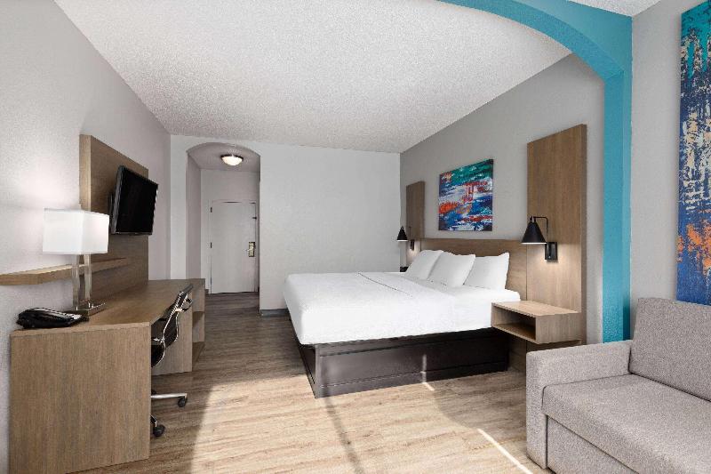 MainStay Suites Decatur River City - photo 37
