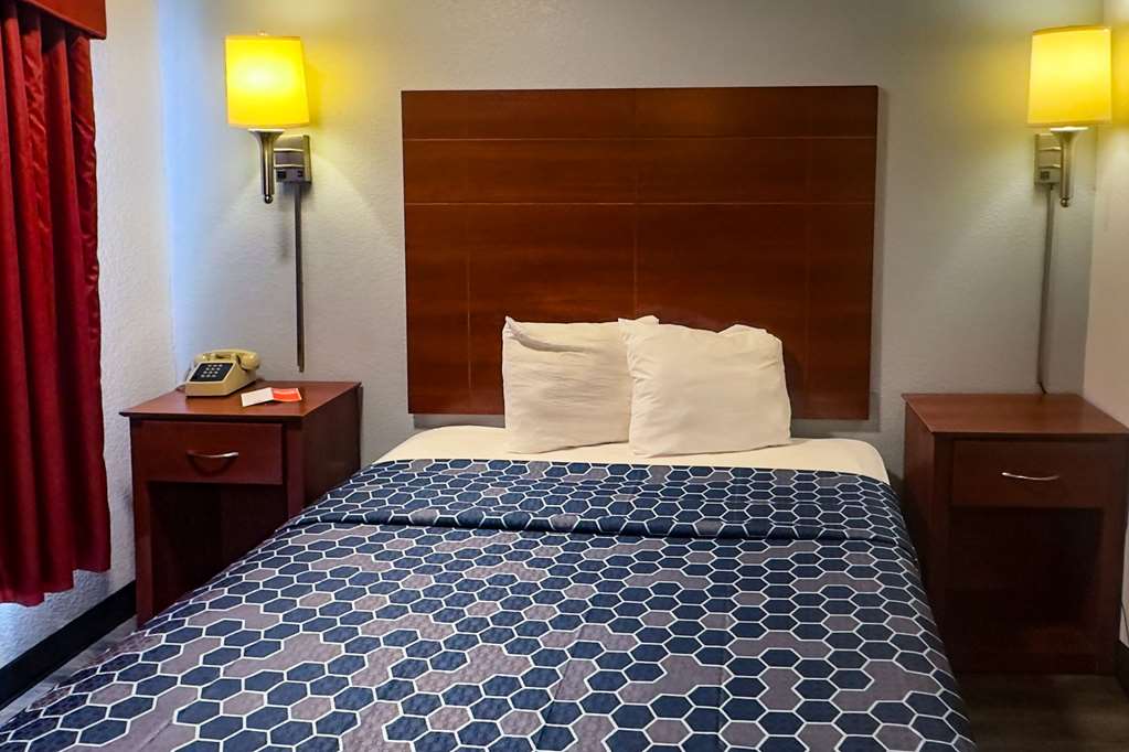 Econo Lodge Tucumcari Route 66 - photo 11