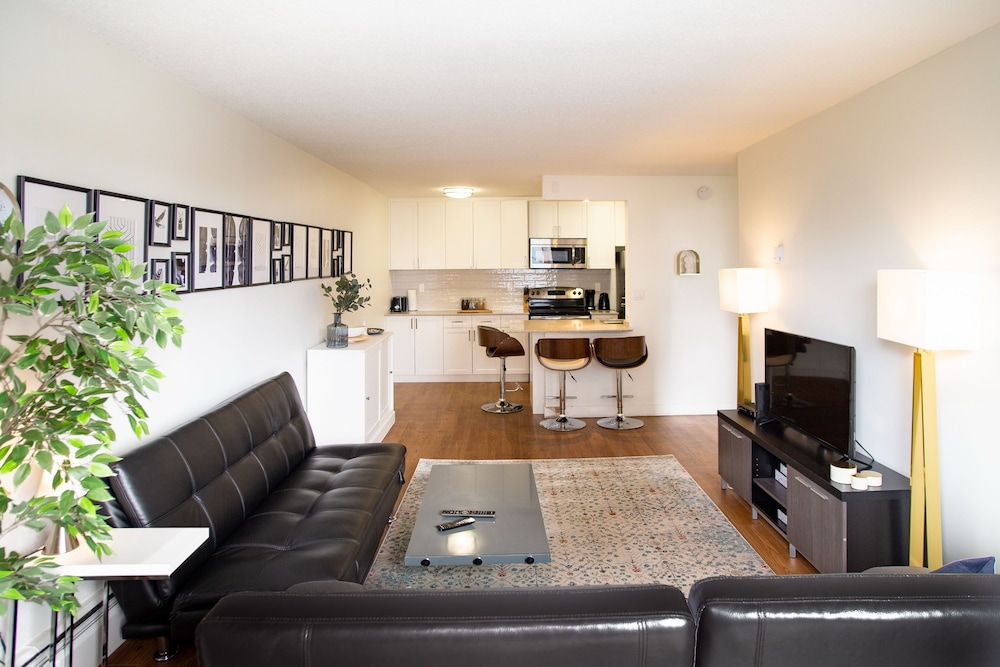 Pelicanstay in Burnaby in Burnaby, Canada