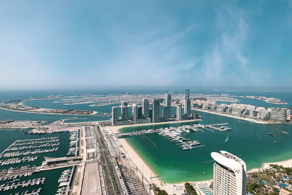 Princess Tower Spectacular Sky Views Palm Jumeirah & JBR Beach — 5-Star Luxury Hotel in Dubai, United Arab Emirates