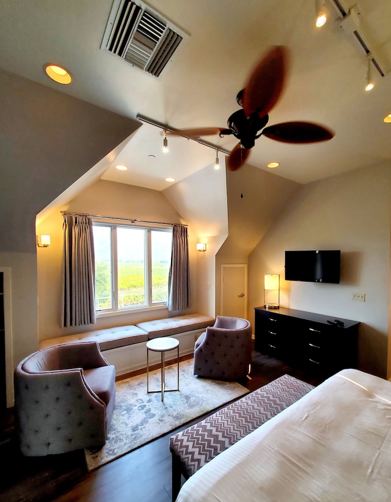 Geyserville Inn - photo 28