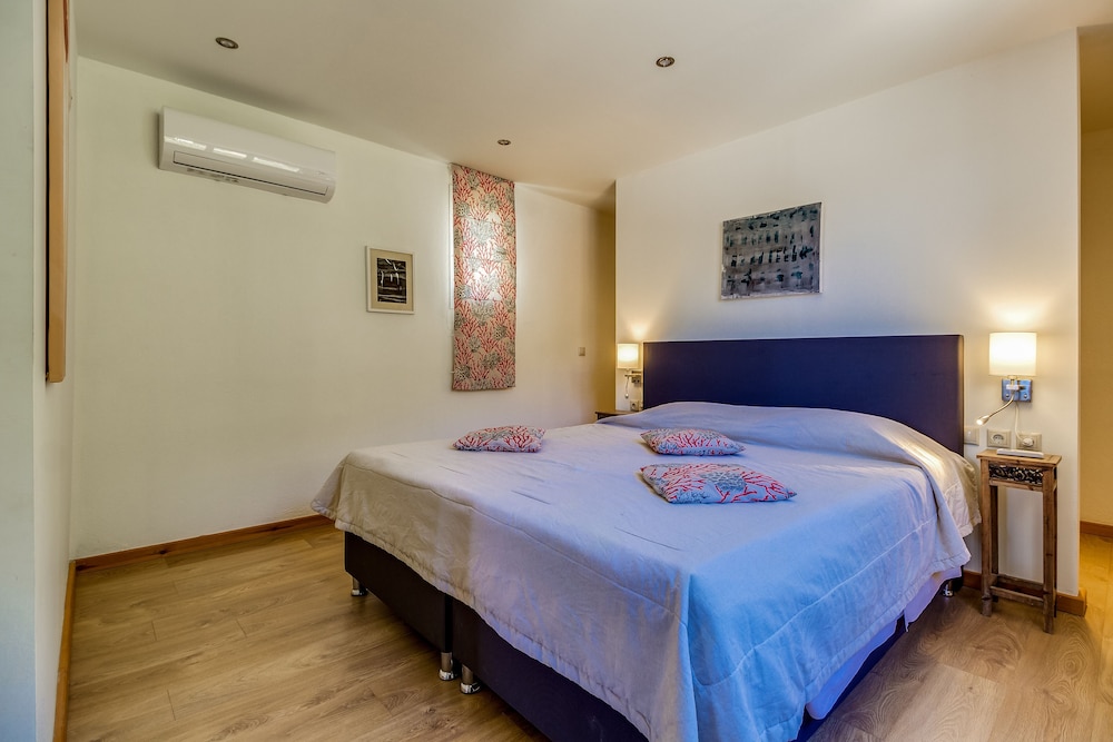 Istron Collection Villas — 4-Star Luxury Hotel in Agios Nikolaos, Greece