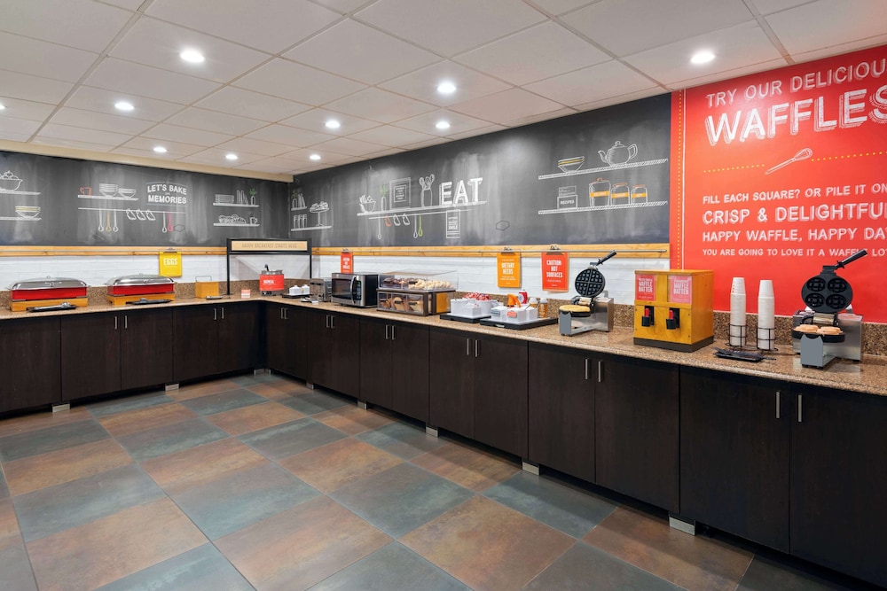 Hampton Inn Buffalo Airport Galleria Mall - photo 21