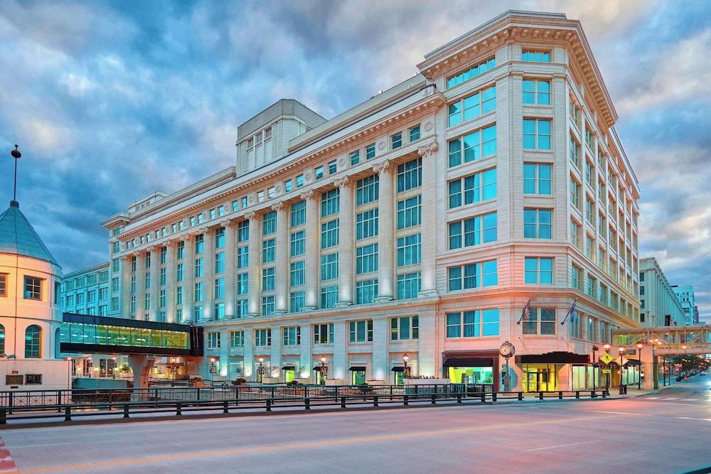 Residence Inn Milwaukee Downtown by Marriott - featured photo