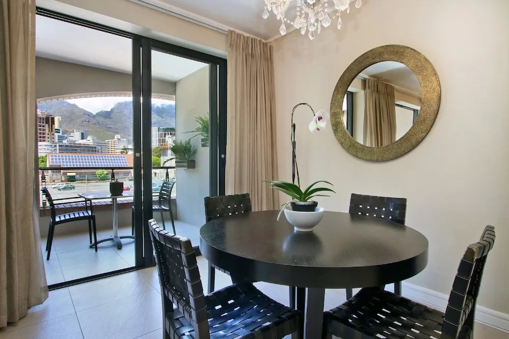 ITC Hospitality Group One Bedrooms Rockwell Building — 4-Star Luxury Hotel in Cape Town, South Africa
