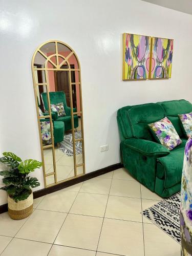 Cozy Retreat Near Nairobi National Park Giraffe Centre & Wilson Airport