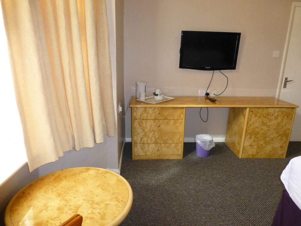 Prince Hotel — Birmingham — photo 5