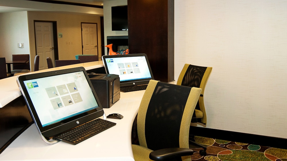 Holiday Inn Express & Suites Wichita Northeast by IHG - photo 18