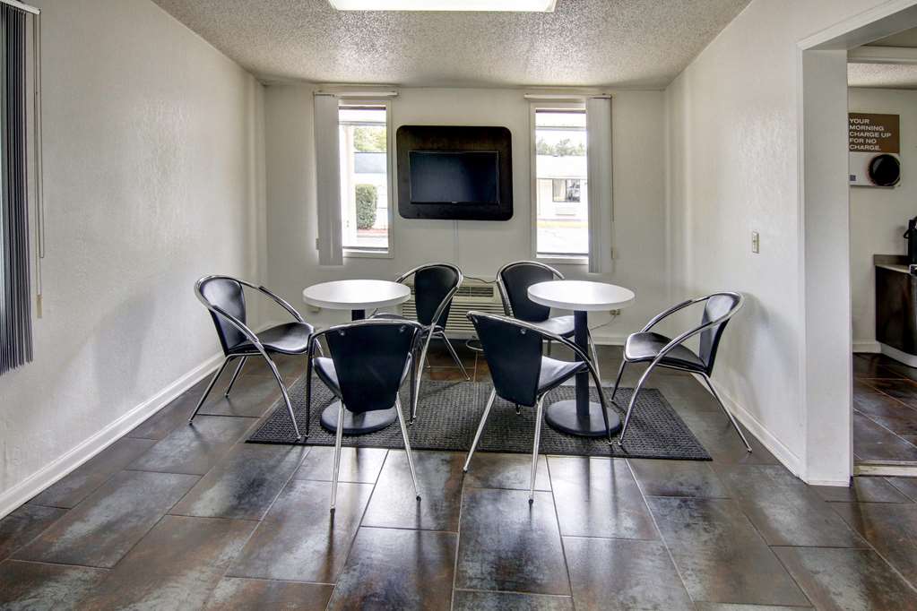Motel 6 Union City GA Atlanta Airport - photo 11