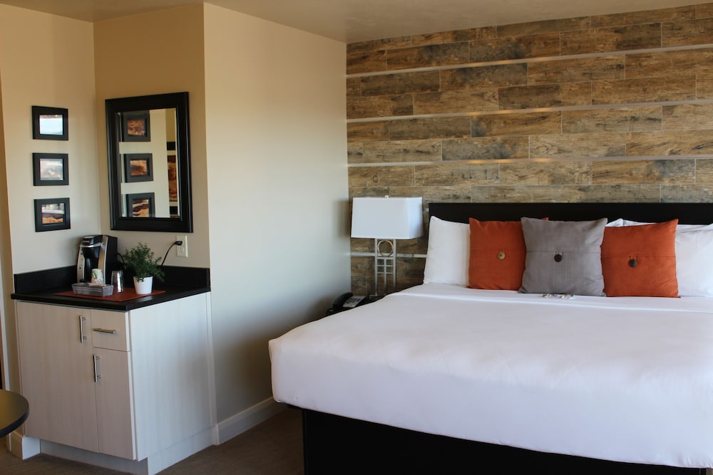 Inn on the Cliff - photo 12