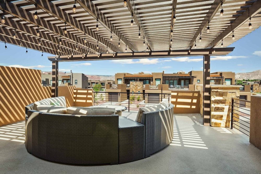Desert Rose Getaway — Saint George