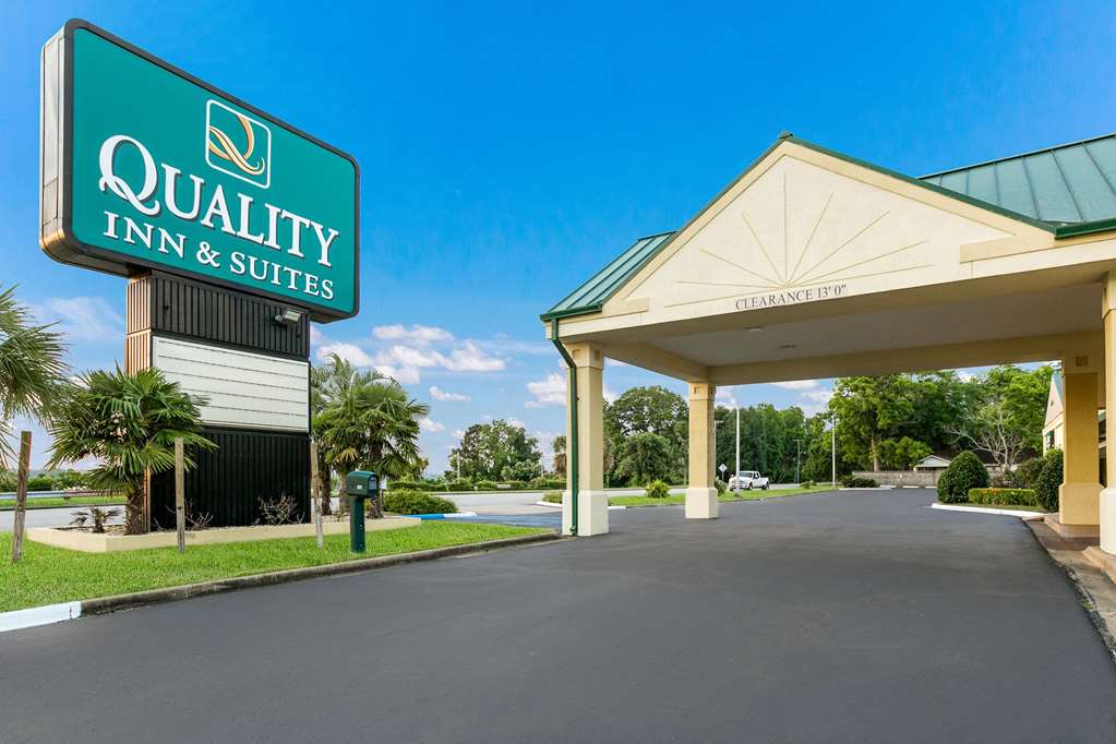 Quality Inn & Suites near Lake Eufaula - photo 4