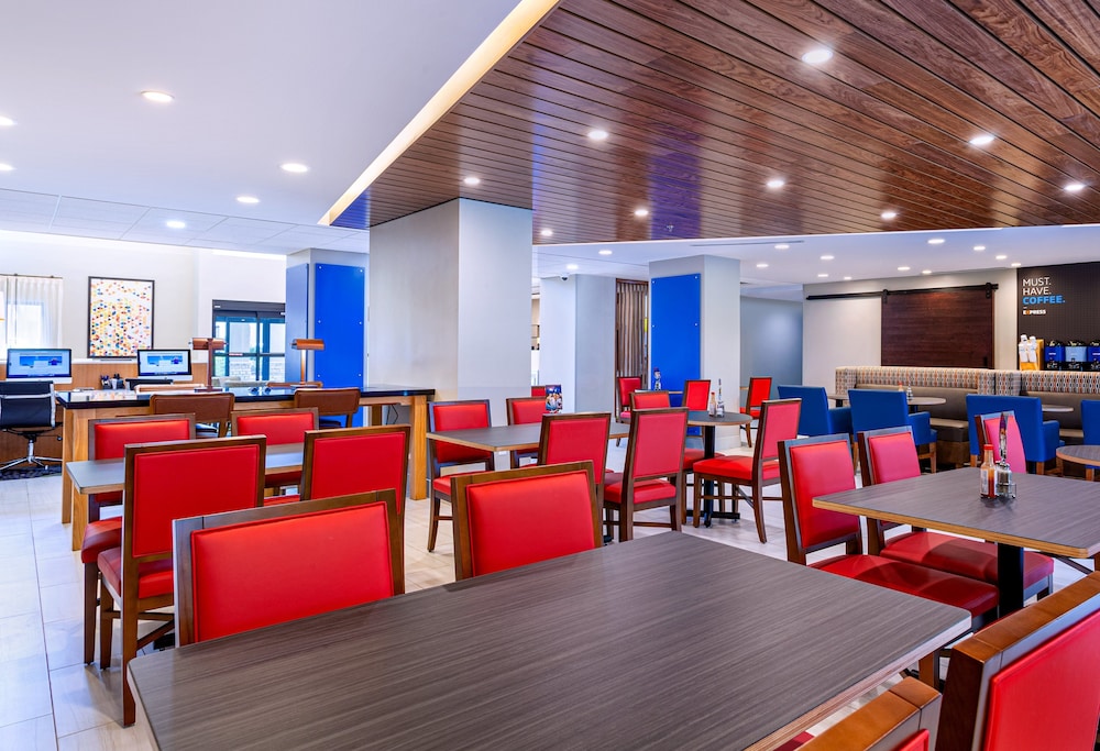 Holiday Inn Express Tampa Brandon by IHG - photo 23
