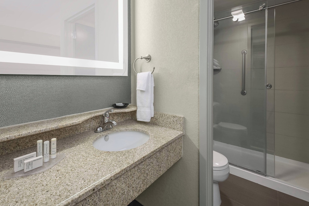 Springhill Suites Marriott Quail Springs - photo 14