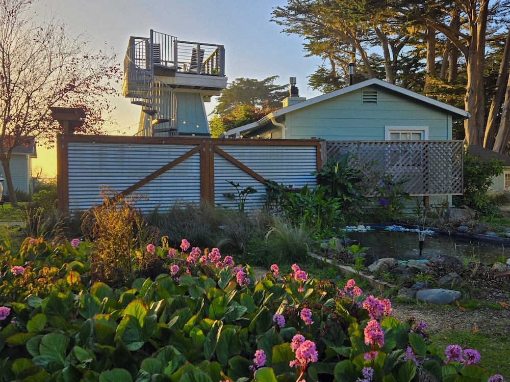 The Inn at Schoolhouse Creek in Little River, United States