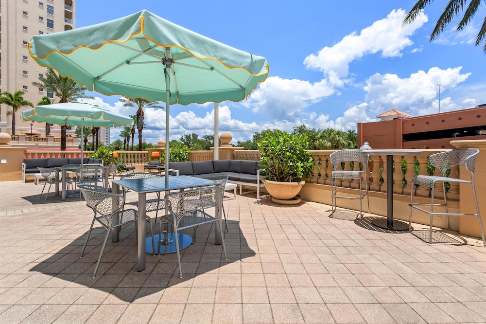 Hampton Inn & Suites St. Petersburg Downtown - photo 80
