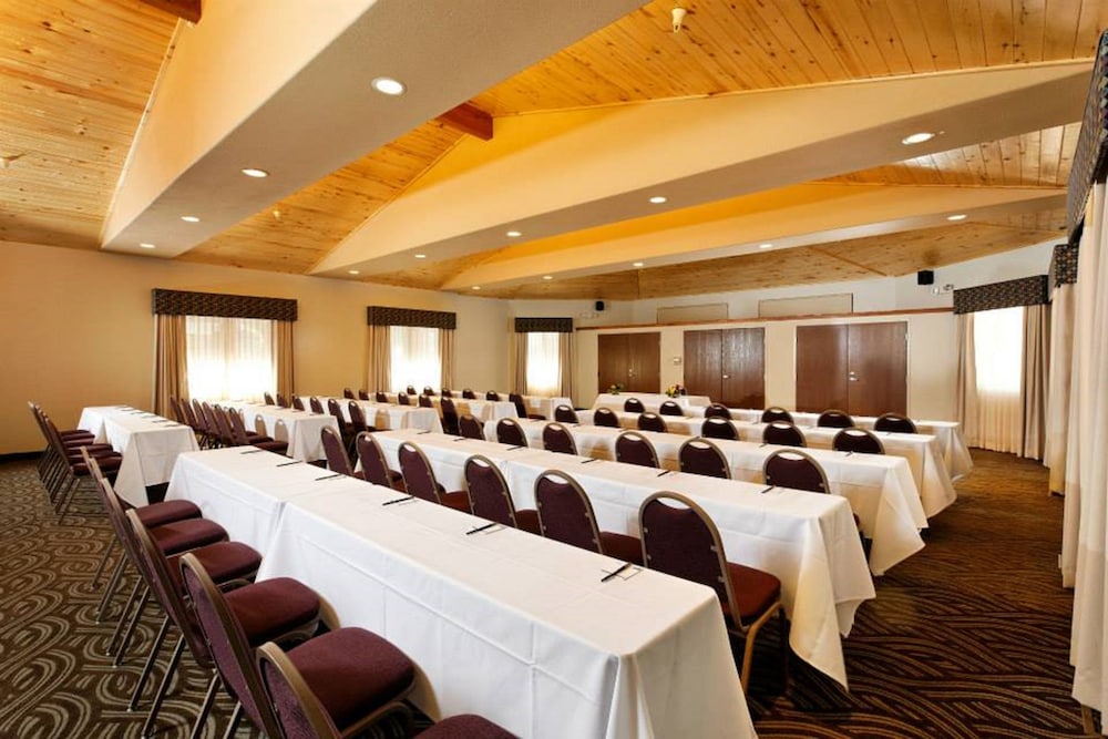 Holiday Inn Express & Suites Montrose Black Canyon Area by IHG - photo 39
