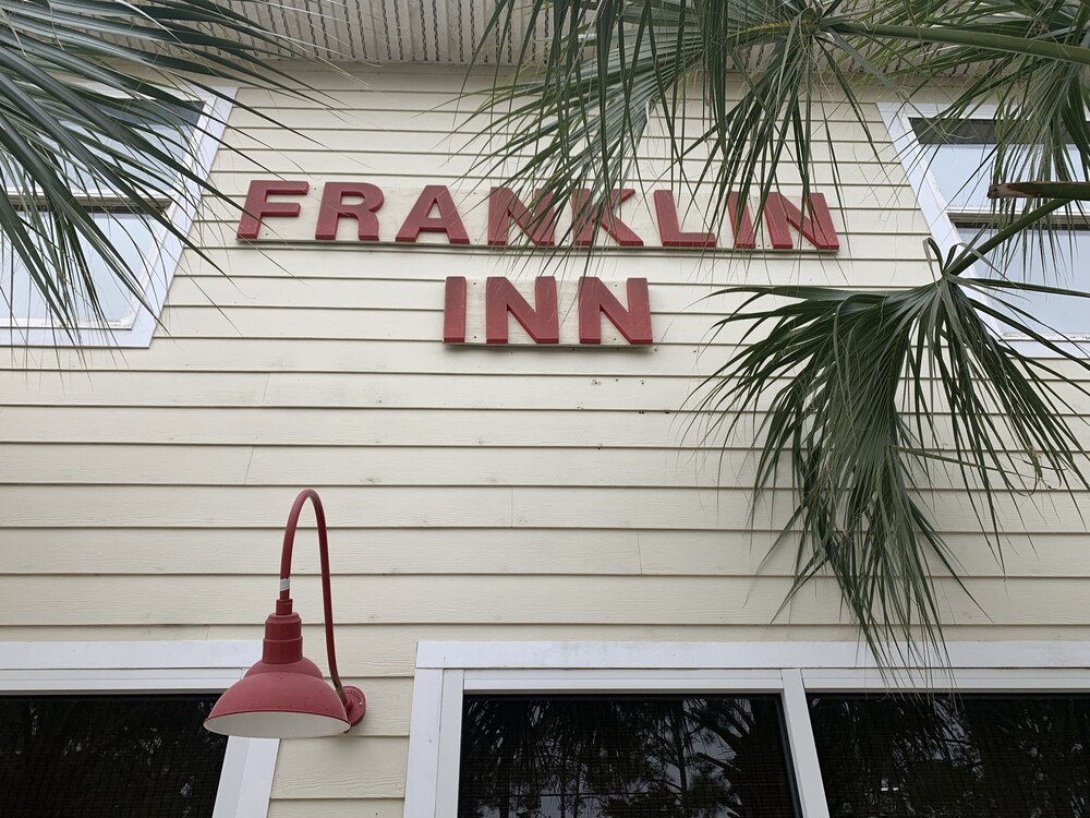 Franklin Inn - photo 13