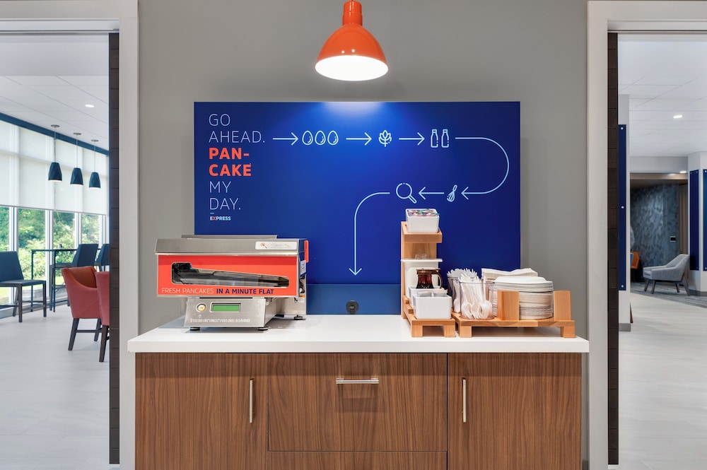 Holiday Inn Exp Stes Berkshires By Ihg - photo 33