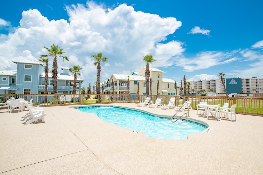 Sunrise Villas Condos — 4-Star Luxury Hotel in Port Aransas, United States