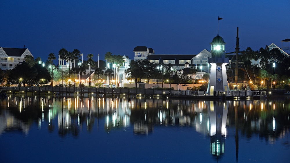 Disney's Yacht Club Resort - photo 24