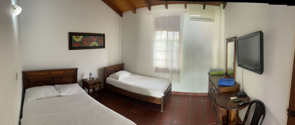 Hotel Campestre Las Palomas — Tocaima