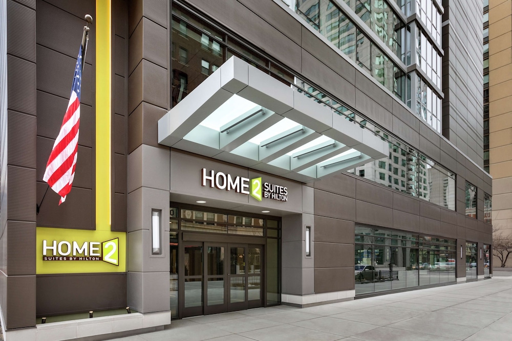 Home2 Suites by Hilton Chicago River North - photo 2