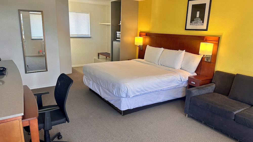 Lakeshore Inn Water Front - photo 5