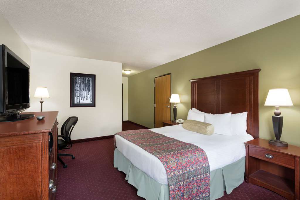 Baymont by Wyndham Bozeman - photo 18