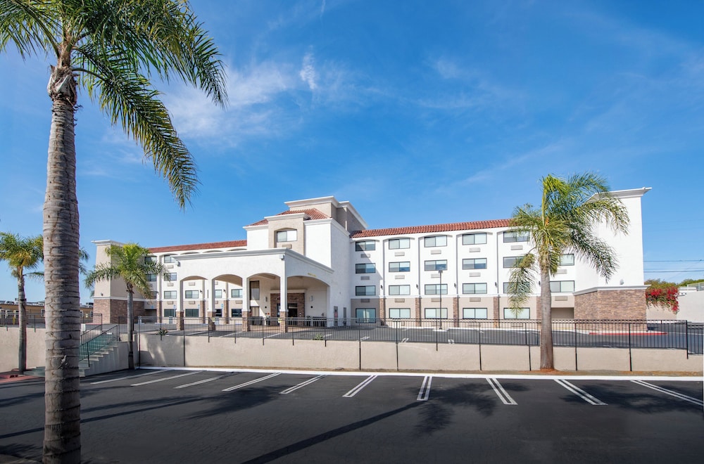 Holiday Inn Express San Diego South National City by IHG - photo 30