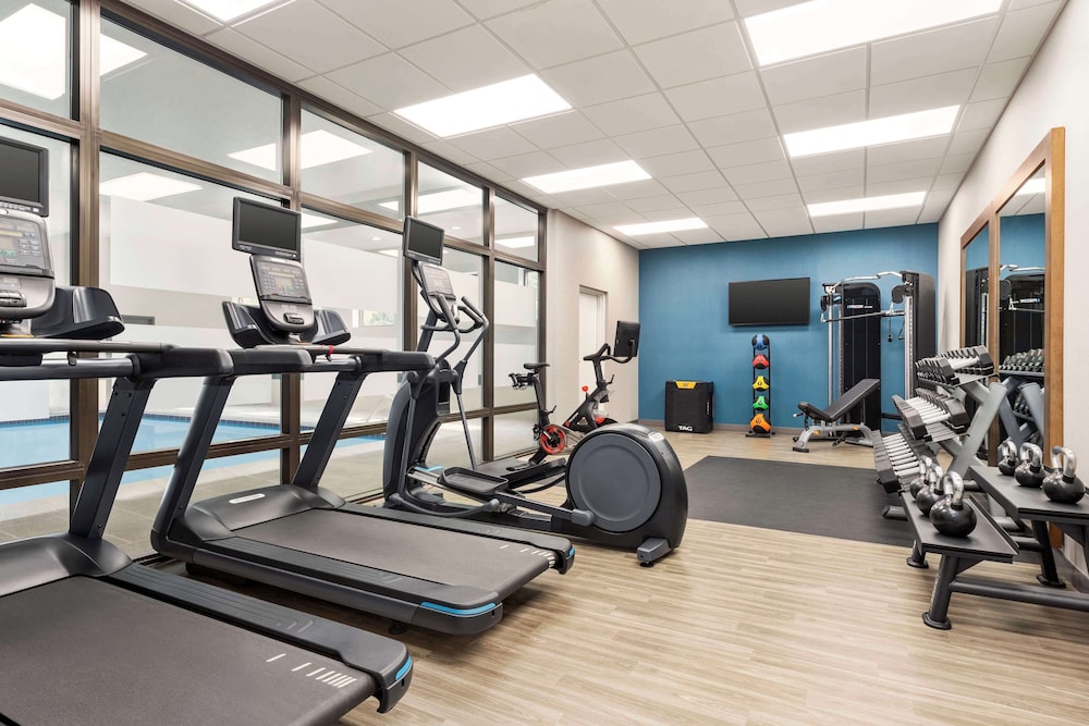 Hampton Inn Quakertown - photo 20