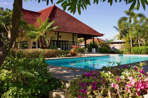 Bali Seaview Villa Namaste & Guesthouses — 4-Star Luxury Hotel in Banjar, Indonesia