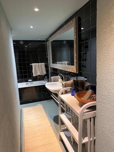 La Couchette - carbon neutral hotel in Unknown City