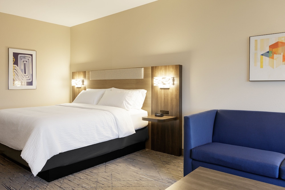 Holiday Inn Express Hotel & Suites Newton - photo 14
