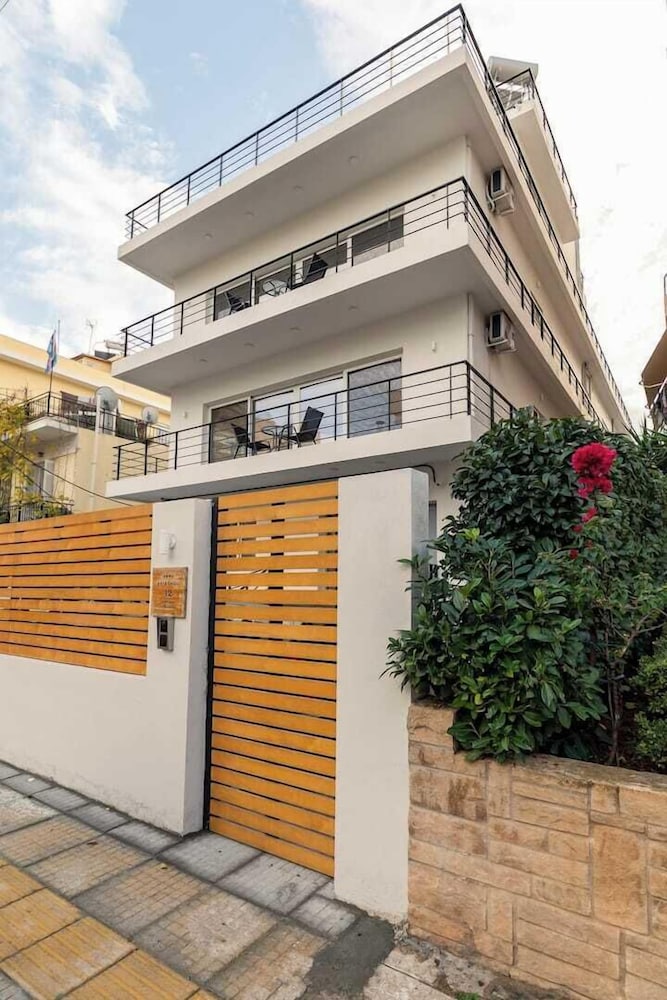 Skiathou 12 Contemporary Residences — 4-Star Luxury Hotel in Athens, Greece