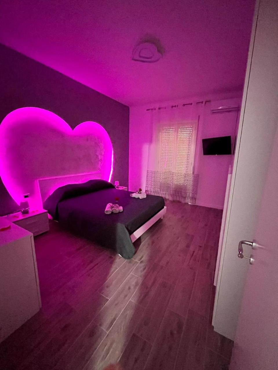 Appartamento Con SPA I Due Cuori — 4-Star Luxury Hotel in Taranto, Italy