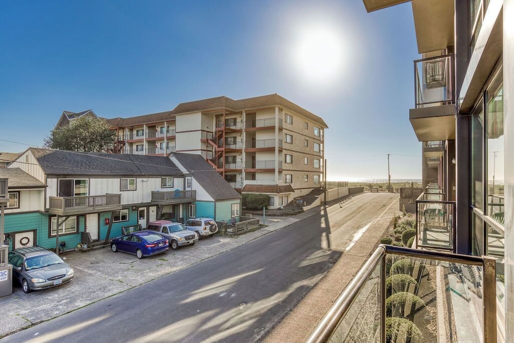 Sand & Sea Resort Condominiums - photo 800