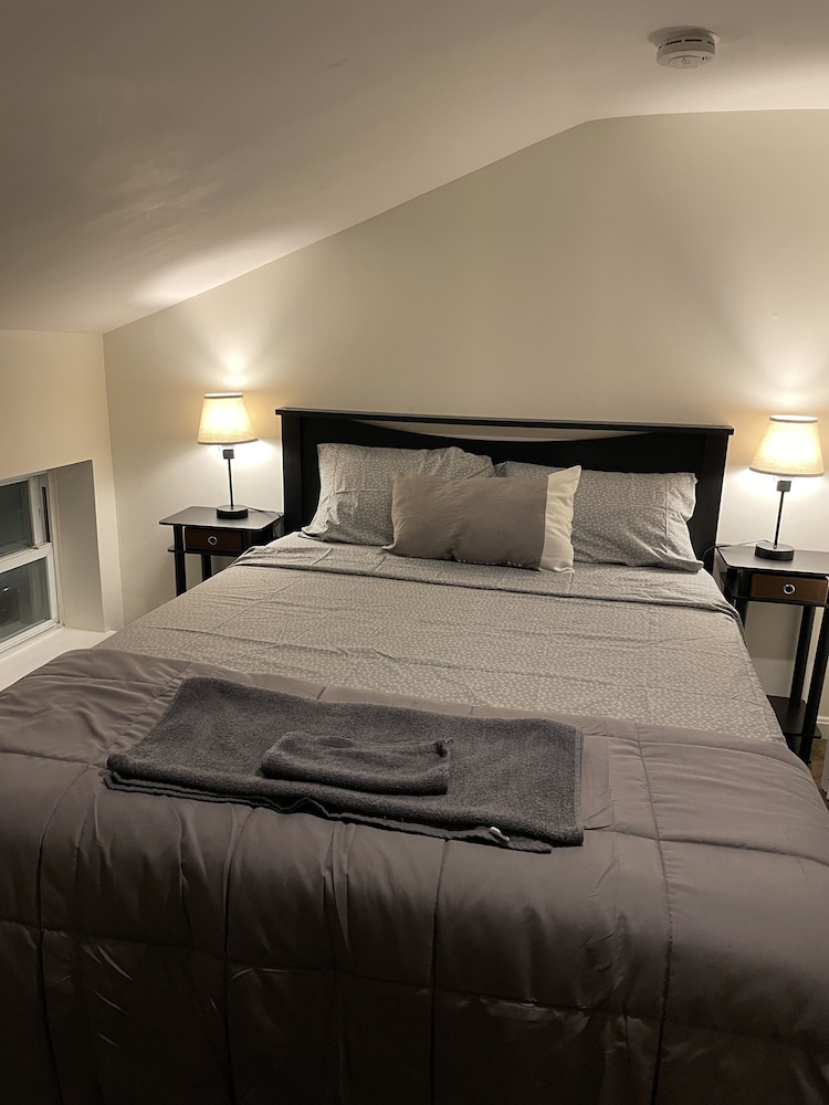 Downtown Loft Close to Topgolf Horseshoe Casino UM Baltimore - photo 3