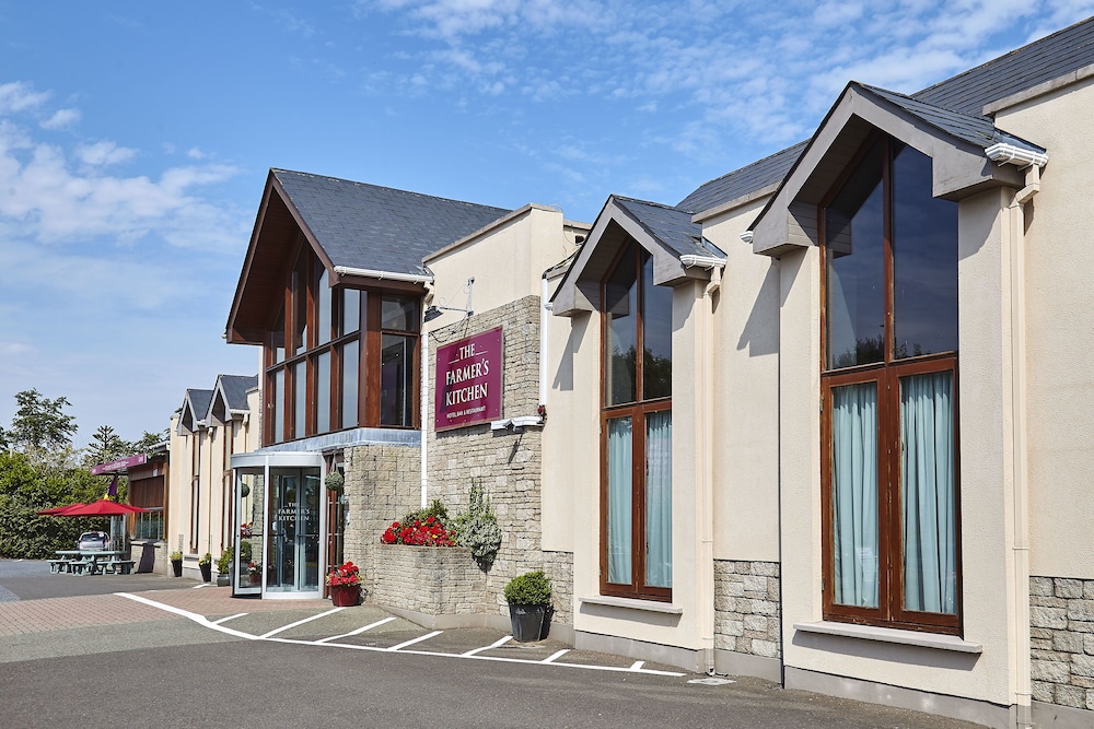 Farmers Kitchen Hotel in Loch Garman, Republic of Ireland