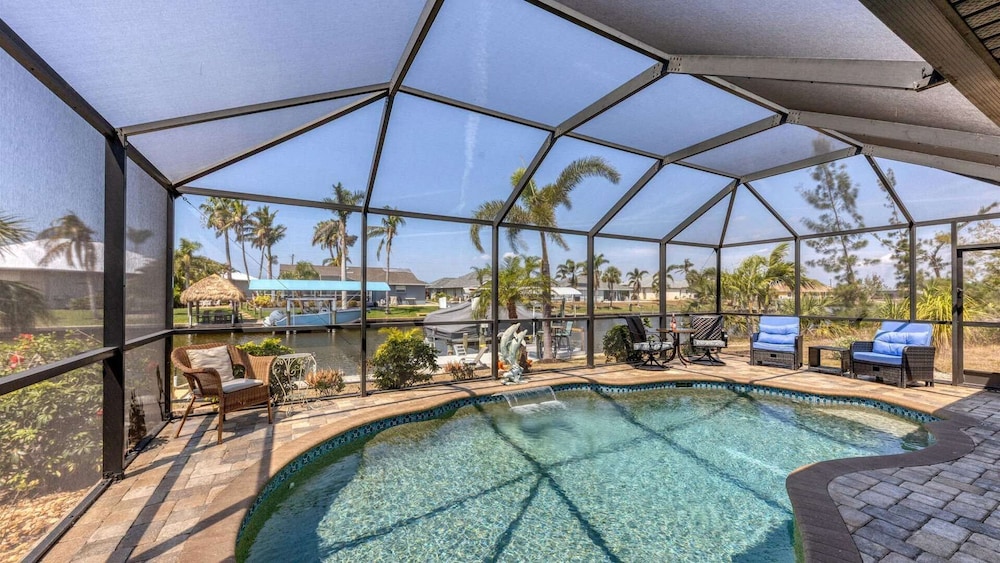 9381 Saint Paul Drive in Port Charlotte, United States