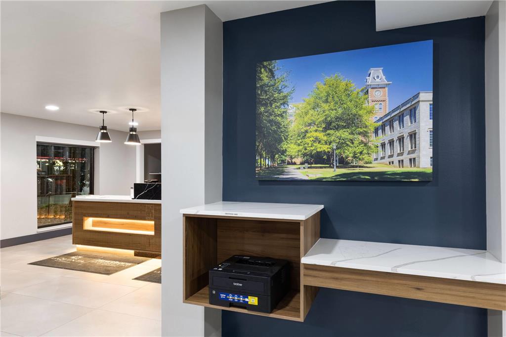 La Quinta Inn & Suites by Wyndham Springdale - photo 34