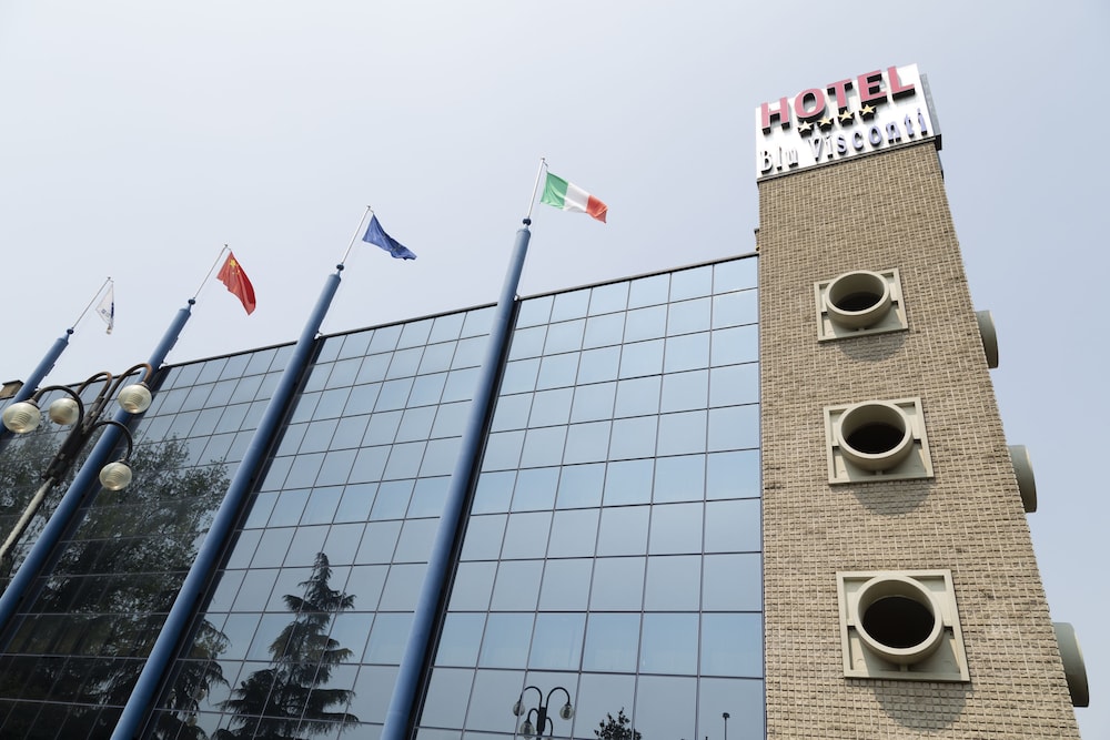 iH Hotels Milano Blu Visconti — hotel in Trezzano Sul Naviglio