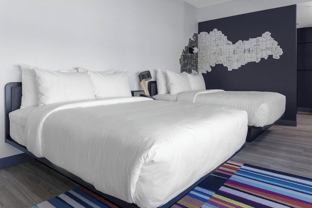 Aloft Glendale at Westgate - photo 8