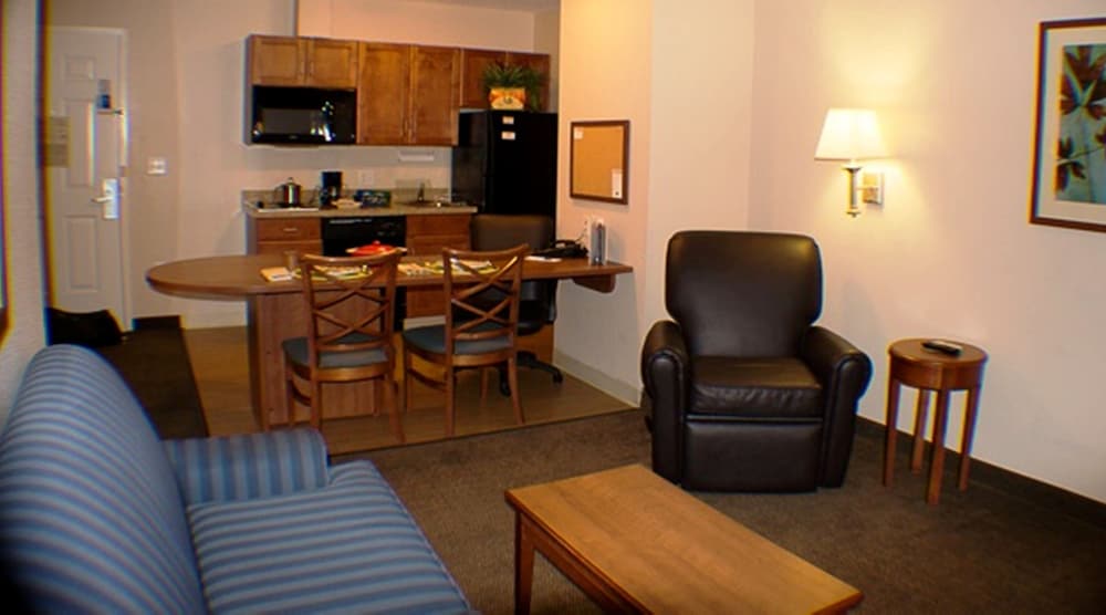 Candlewood Suites Jacksonville by IHG - photo 23