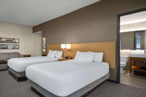 Hyatt Place Iowa City Downtown - photo 39
