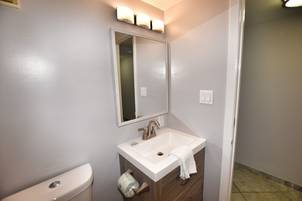 0212 Waters Edge Resort 3 Bedroom Condo by RedAwning - photo 32