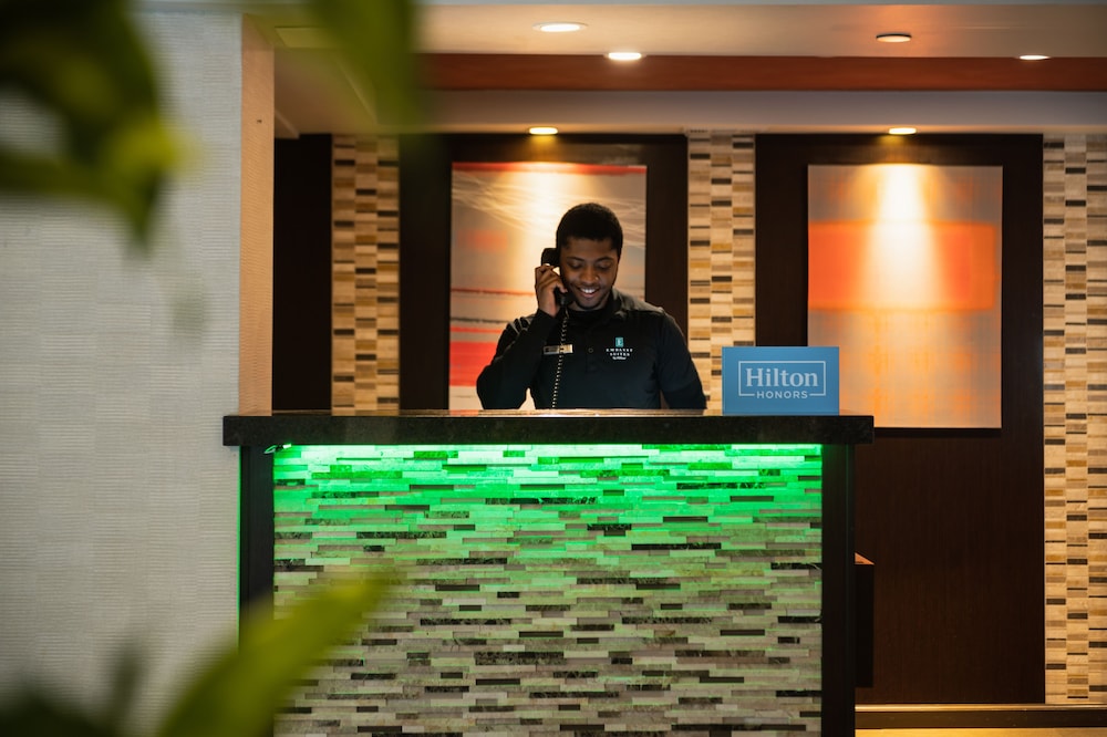 Embassy Suites by Hilton Piscataway Somerset - photo 5