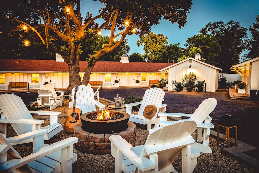 The Inn on Spring - photo 16