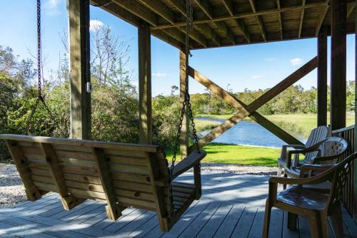 Lay Z Days by Oak Island Accommodations - photo 7