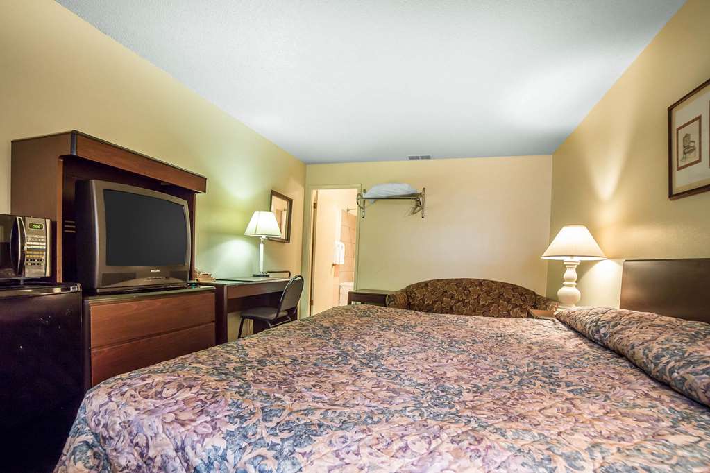 Rodeway Inn La Grande - photo 9